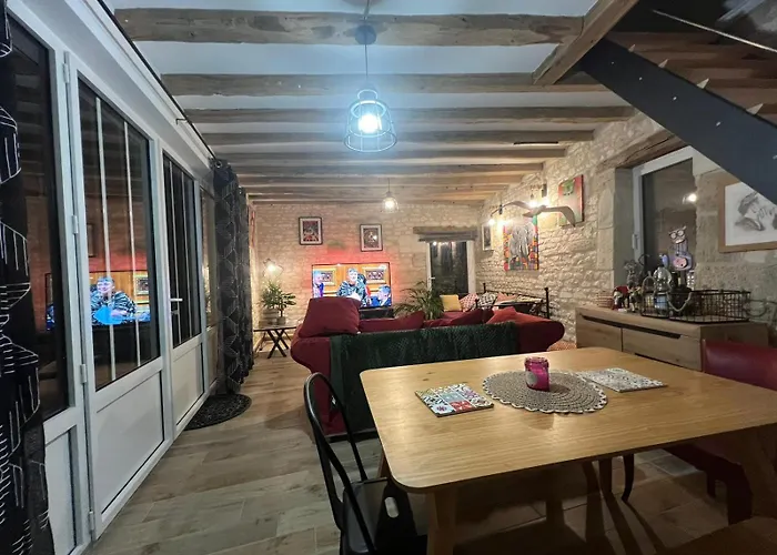 Moonlight Cottage France